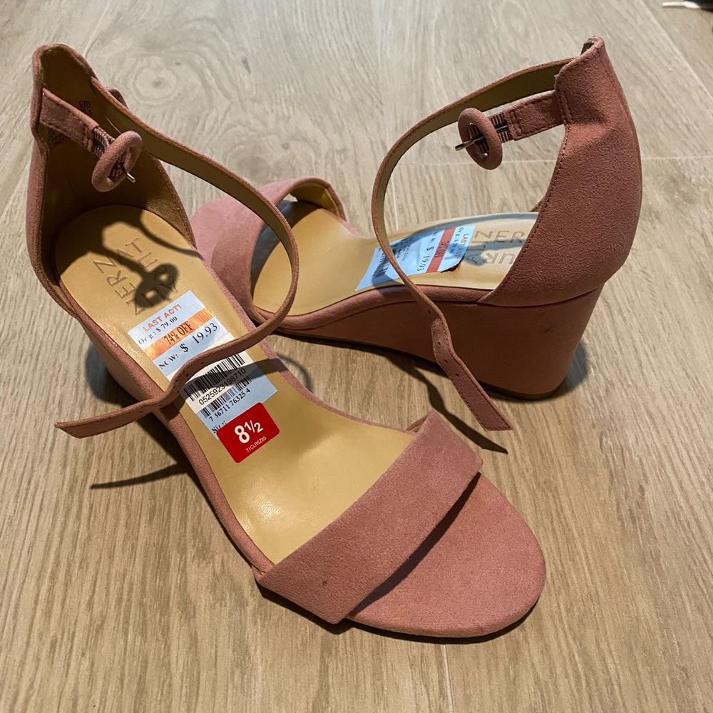 NEW Pink Naturalizer Sandal Suede Heel Strappy